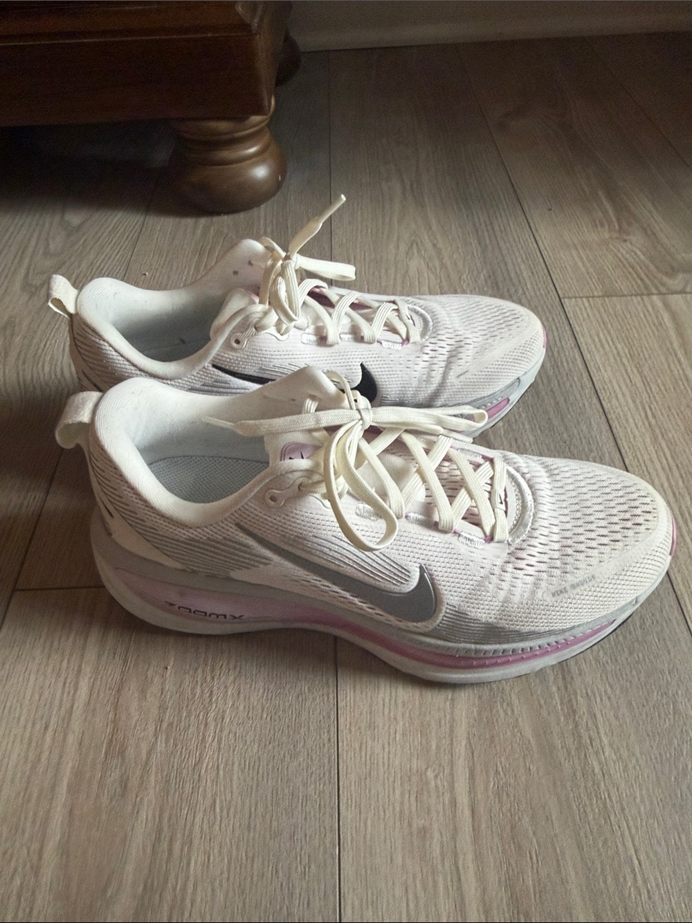 Nike Vomero 18 Women's Light Pink and Silver Air Max-Style Running Shoes